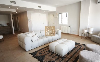 Precioso apartamento reformado integralmente con amplias terrazas.